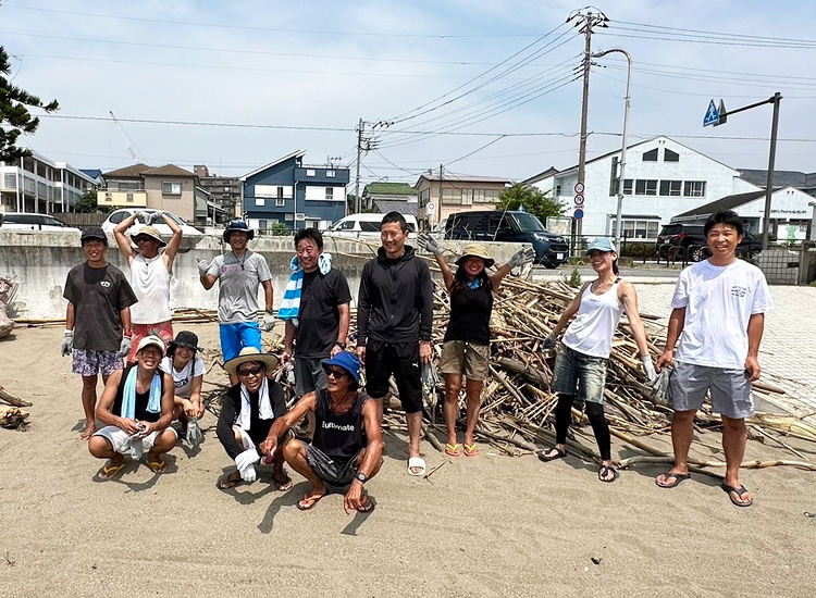ビーチクリーン活動風景